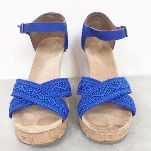 Toms Lace and Cork Wedges